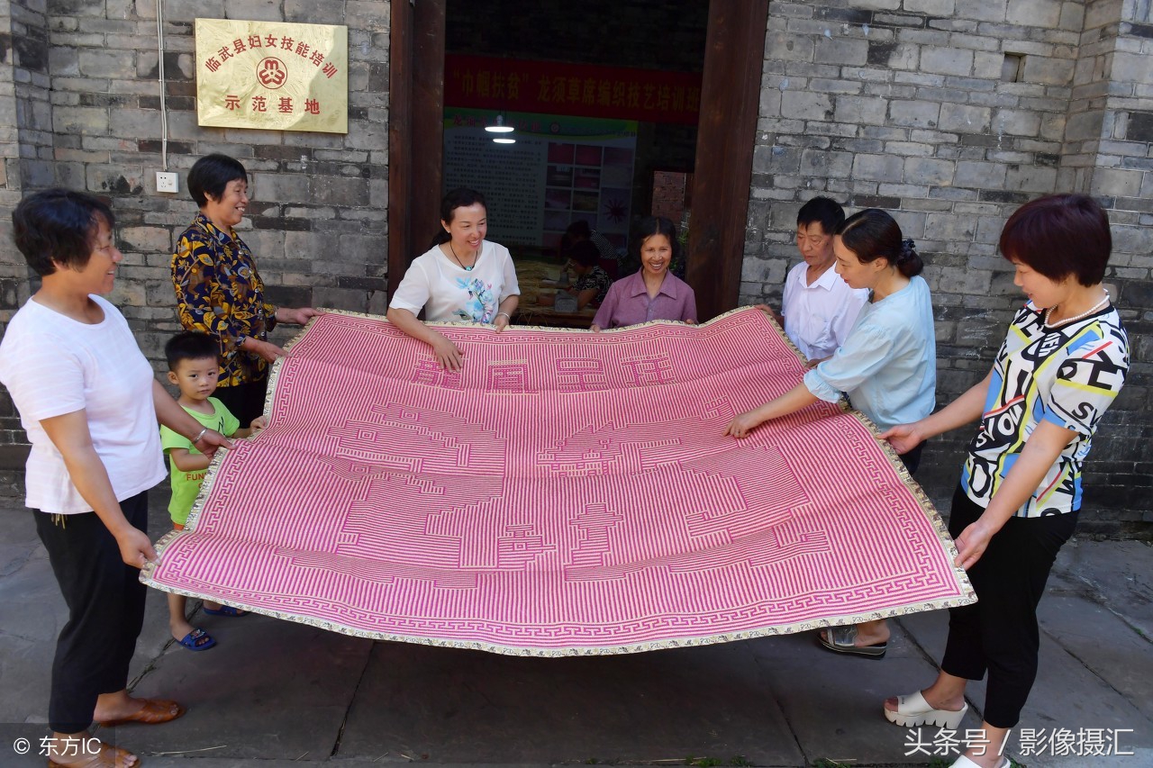 湖南龙须草席600年前是贡品如今驰名中外年创收上百万元