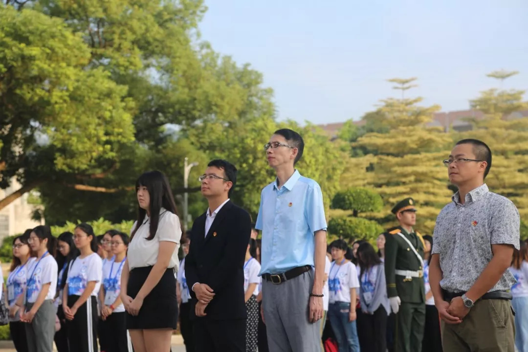 別換臺華僑大學團委的開學第一課絕對沒有廣告