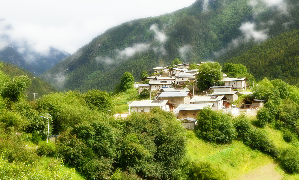 香格里拉尼汝村风光图图片