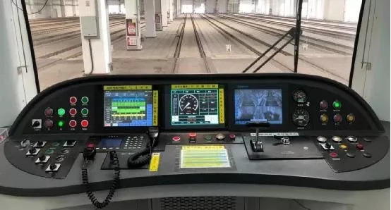 地铁司机室显示屏图片