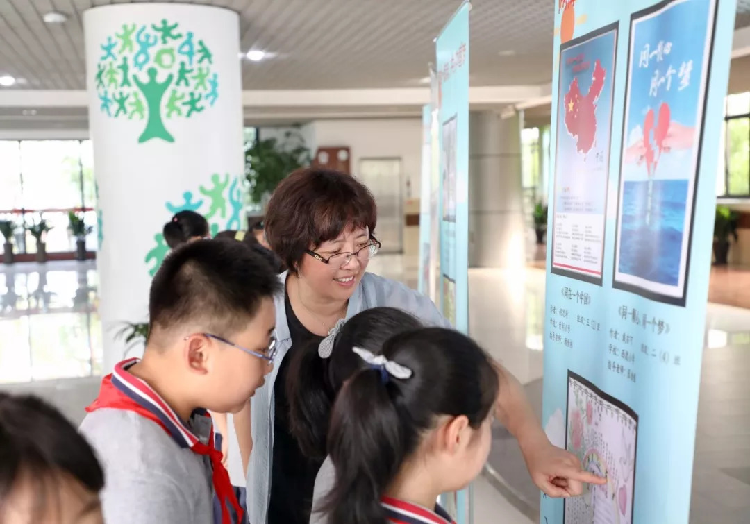 奉贤南桥小学图片