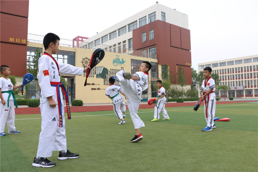 我们开学了东营区科达小学秋季开学典礼暨新校门落成仪式成功举办