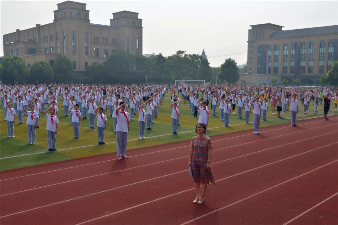 朱行中学干巷学校新农学校第一实验小学第二实验小学金山小学钱圩小学