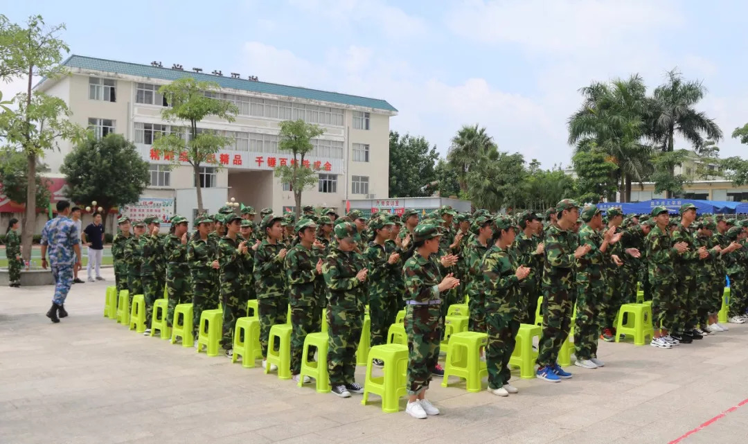 钟春鹏辞职图片