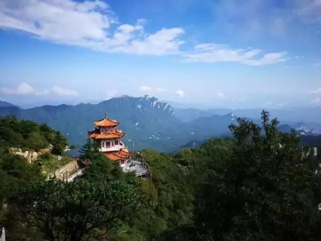 度假避暑,科研實習,尋古探幽為一體的複合型旅遊度假區,是最適合休閒