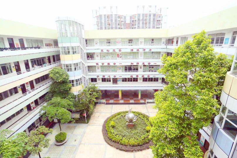 清远市清城区华南师范大学附属清城小学,是时代中国与华南师范大学