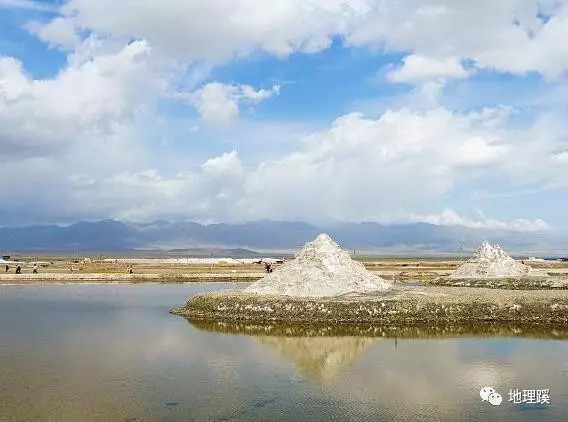 茶卡盐湖矿床图片