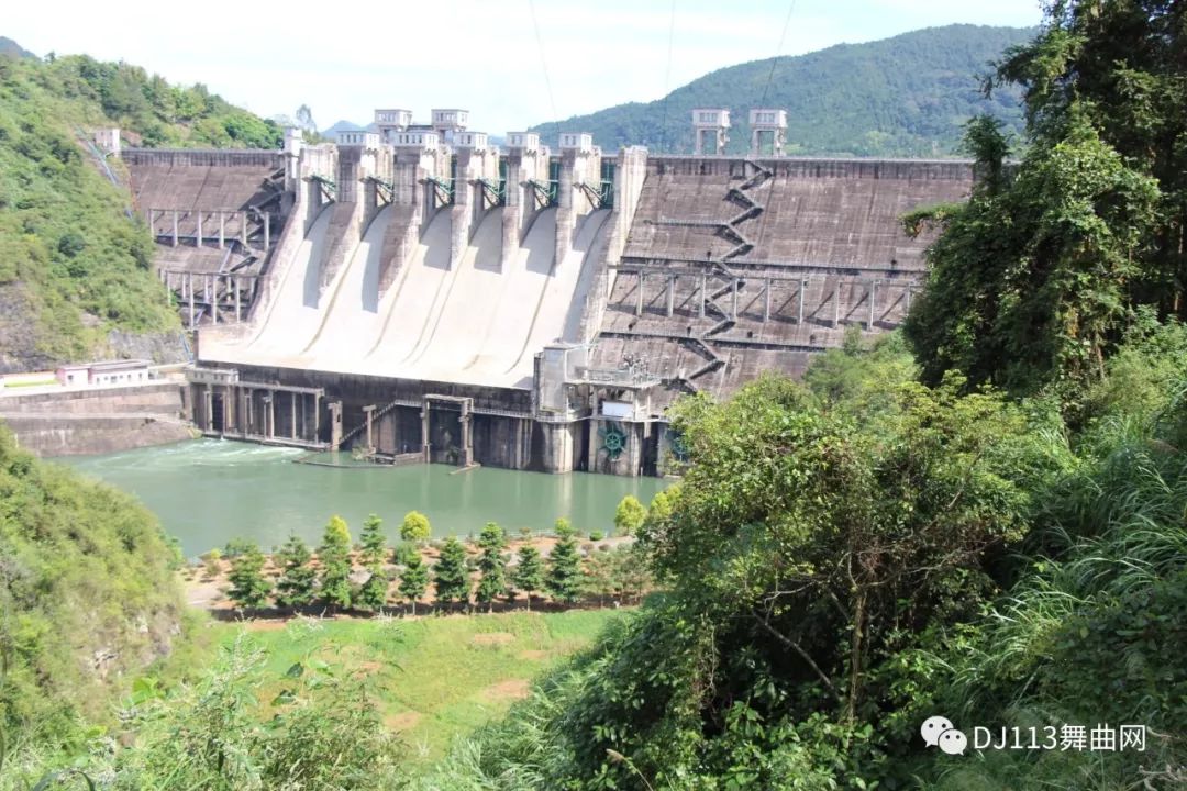 纪念龙川枫树坝水库建设50周年及数万移民群众迁移