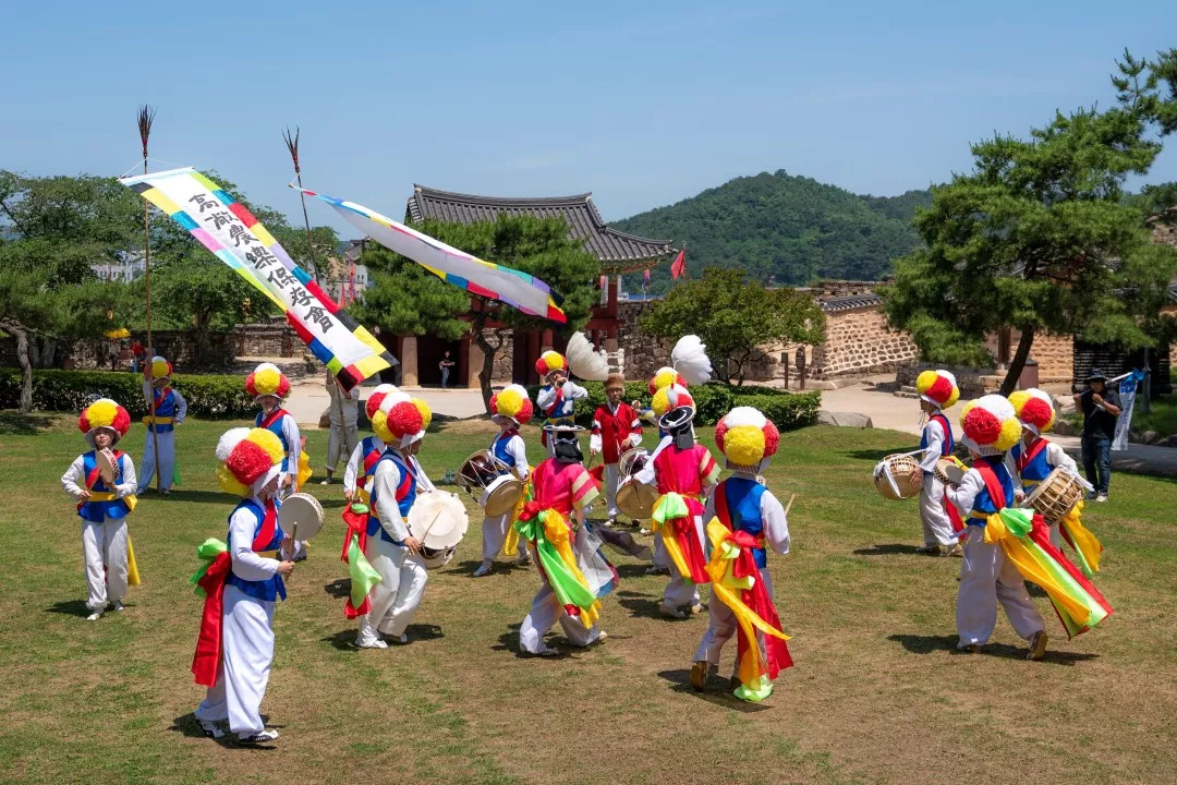 各种形式的韩国传统文化演出等你来观看