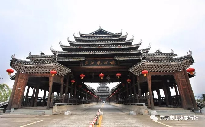 廣西龍脊梯田三江鼓樓風雨橋坐妹貴州肇興侗寨桂林七星公園動車4天