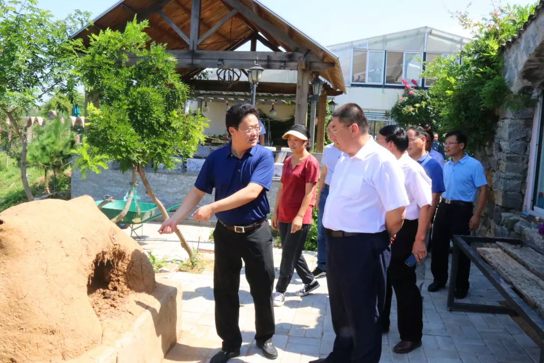 藝術空間陌上花家庭農場位於威海市橋頭鎮所前泊水庫水源保護地北側