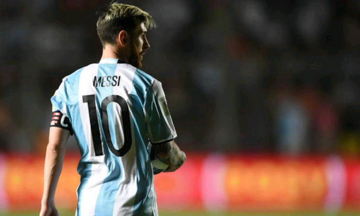 10号空置!梅西的球衣无人敢穿,全阿根廷都在等他回归