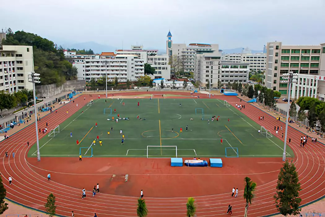 左右滑動查看更多佛山科學技術學院選出你心目中最美的大學校園【廣