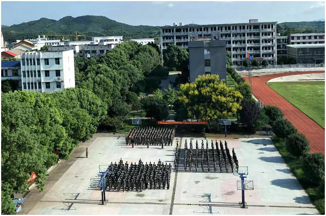 平江县第五中学图片图片