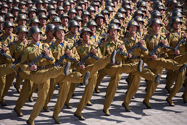 朝鲜70周年国庆阅兵:未展示洲际导弹,气氛较往年更轻松