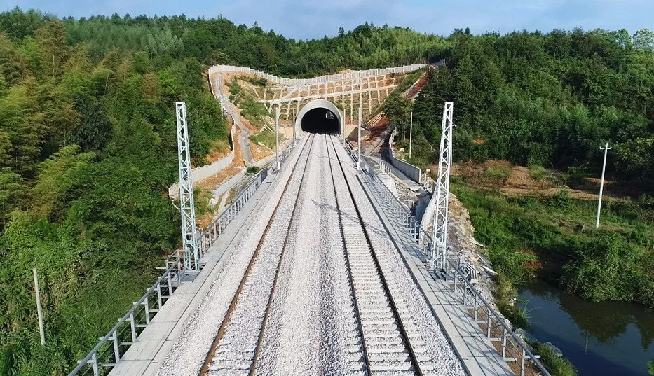 衡吉铁路图片