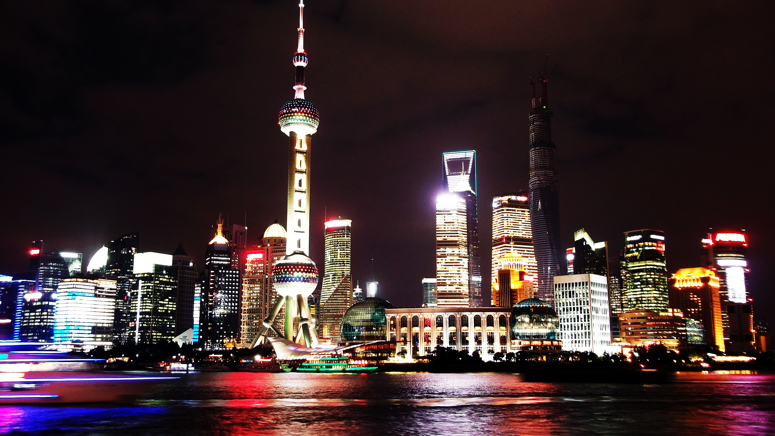 描写上海黄浦江的夜景图片