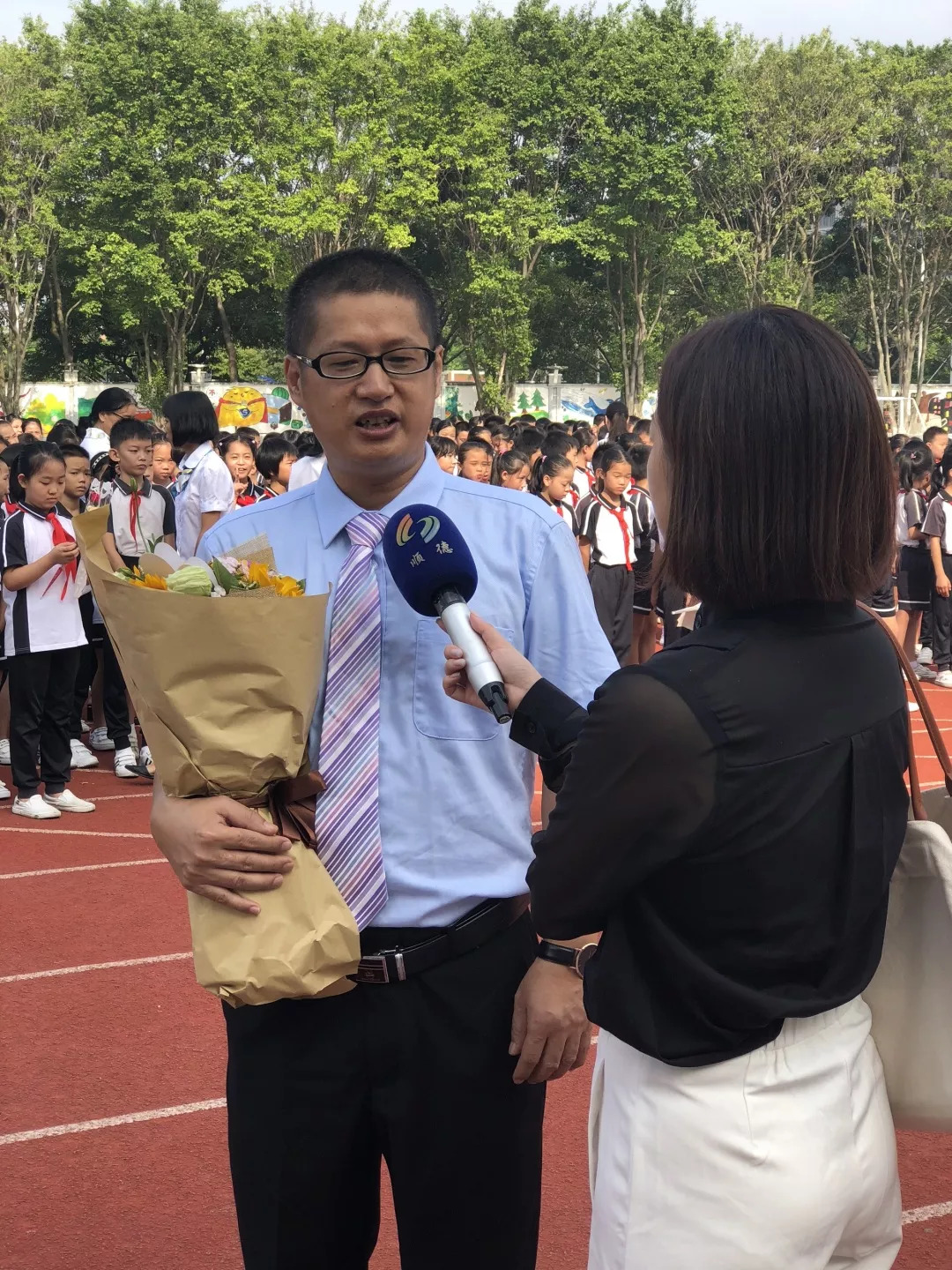 校园动态花香满园师恩难忘凤翔小学欢庆教师节系列活动