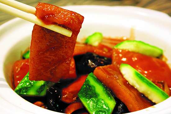 辣椒豆豉炒柚皮,步骤简单的家常菜,如图:冰糖柚子皮,步骤简单的家常菜
