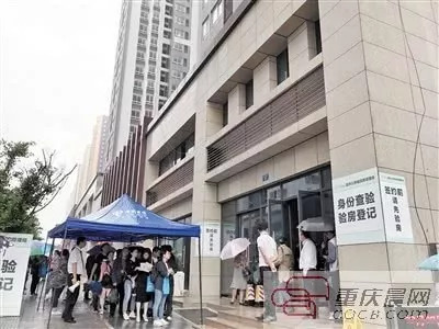 昨日,重慶市主城區計劃建設的14個公租房項目之一——江南水岸公租房