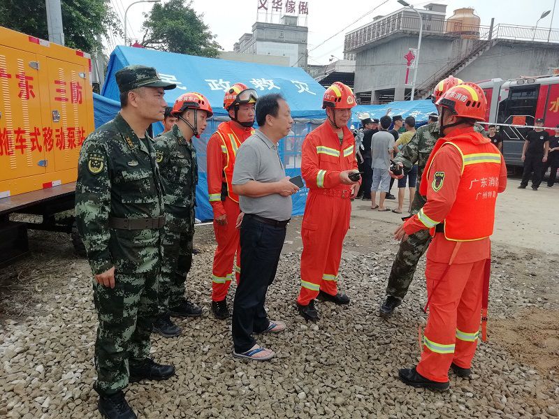 消防黄远杰图片