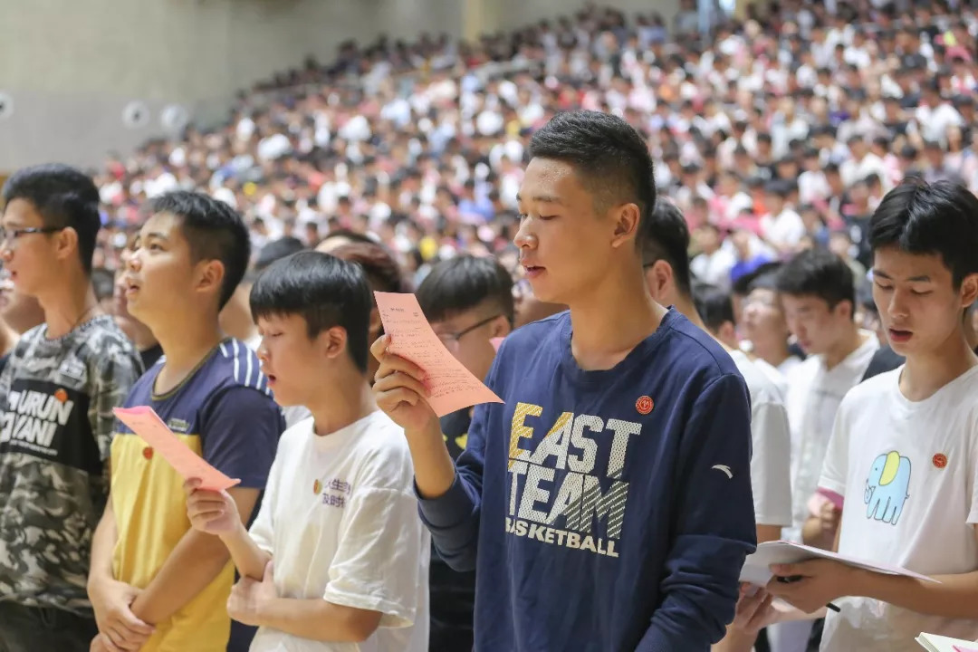 扬工院举行2018级新生开学典礼