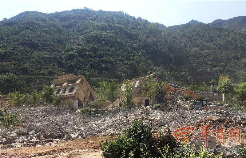 秦岭违建别墅整治在行动鄠邑区昨开拆西安院子违建别墅