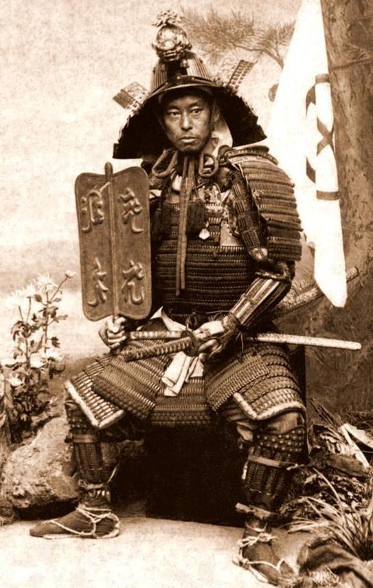一组日本武士老照片,造型雷人,有点像杀马特 网友:亮点在身高