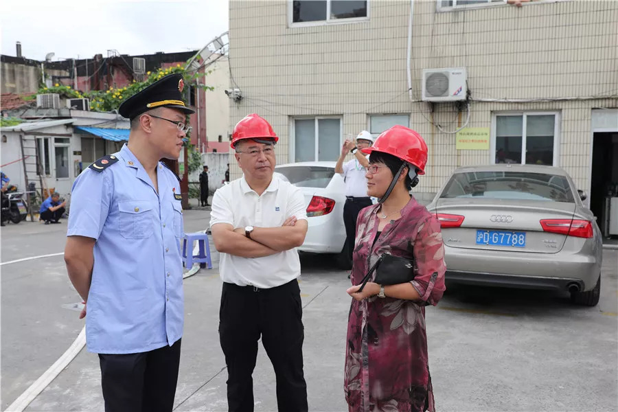 據悉,金楊新村街道在整治該市場的同時,針對轄區內歷史遺留點位,如金