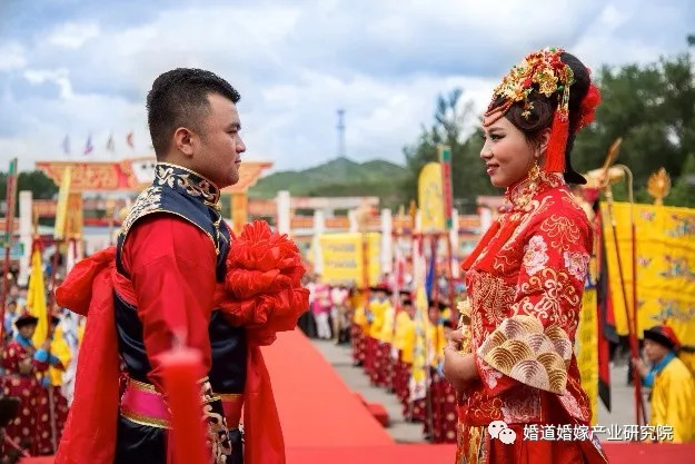 首届中国民族婚礼文化节9月15日在临河开幕带你去看不一样的民族风情