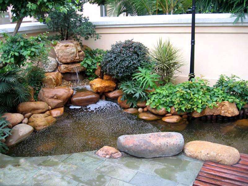 你有没有几分心动,如果你也想在自己的院子里打造一个鱼池,那么您可以