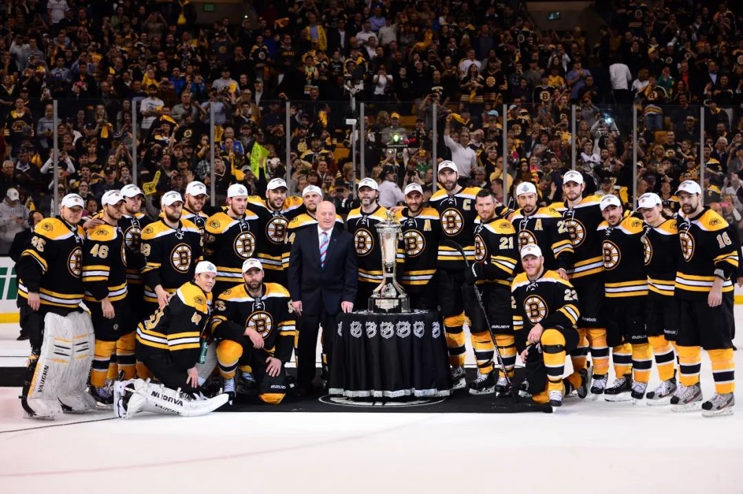 波士顿棕熊队夺冠图片