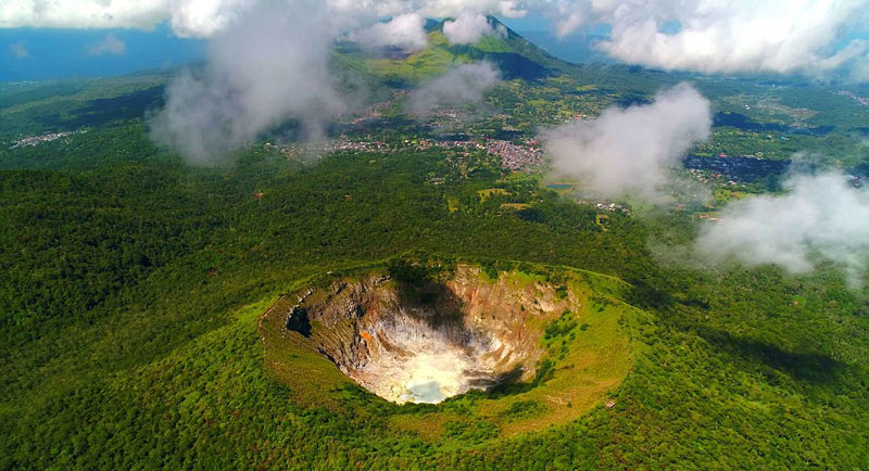 盤點全球最美火山風光_山口