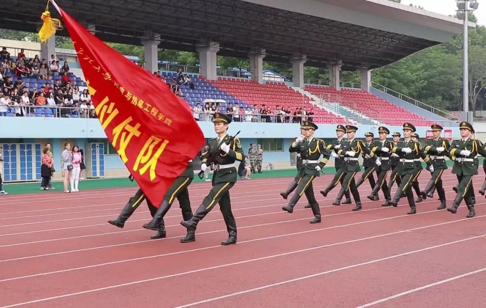 國旗護衛隊招新鮮衣怒馬少年時熱血青春國旗班