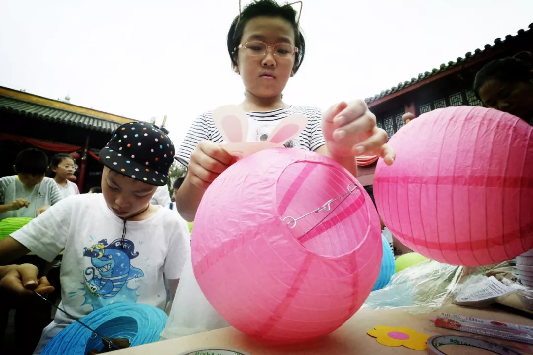 学民俗做灯笼合肥城隍庙中秋节活动大幕开启