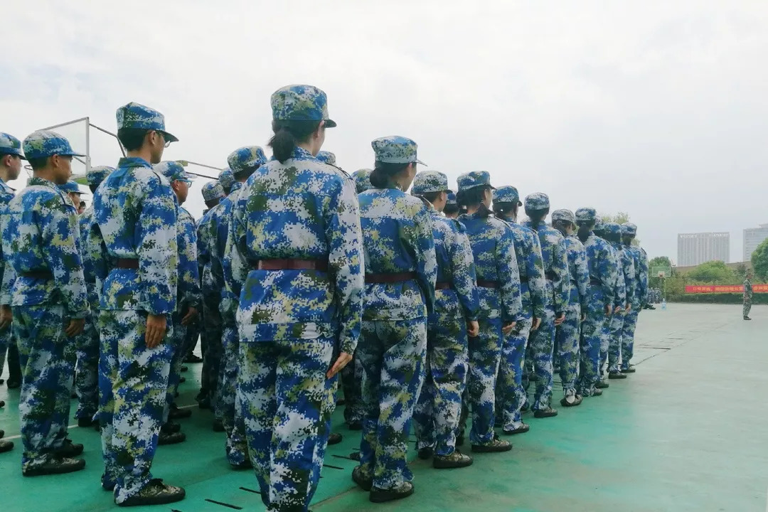 軍訓那些年錯過的大雨請務必在軍訓時還給我