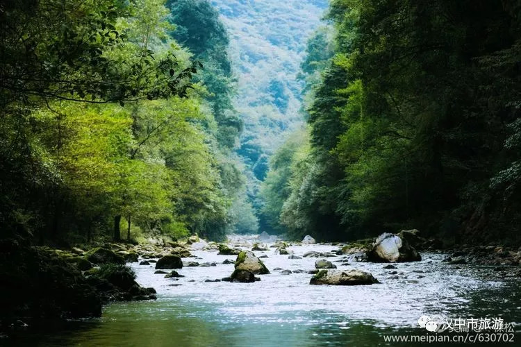 漢中西鄉古鎮駱家壩居然藏著這樣一處山清水秀的黑龍洞大峽谷