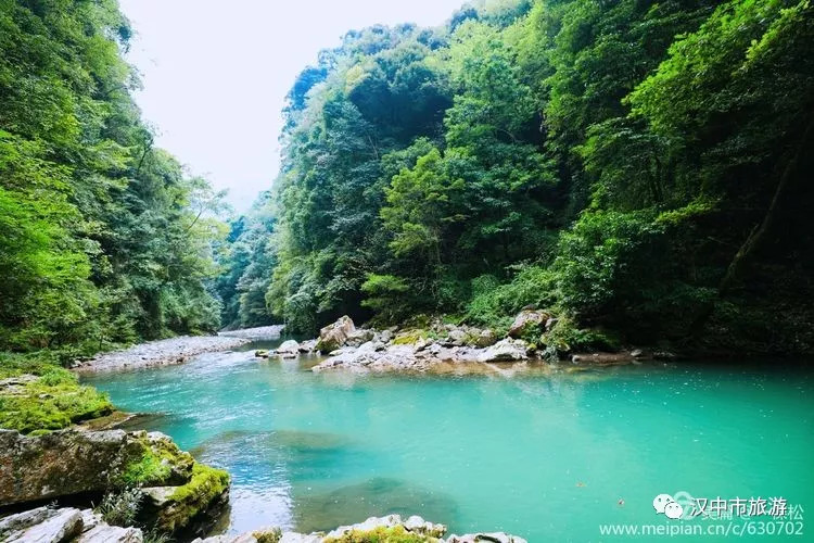 骆家坝回龙大峡谷图片