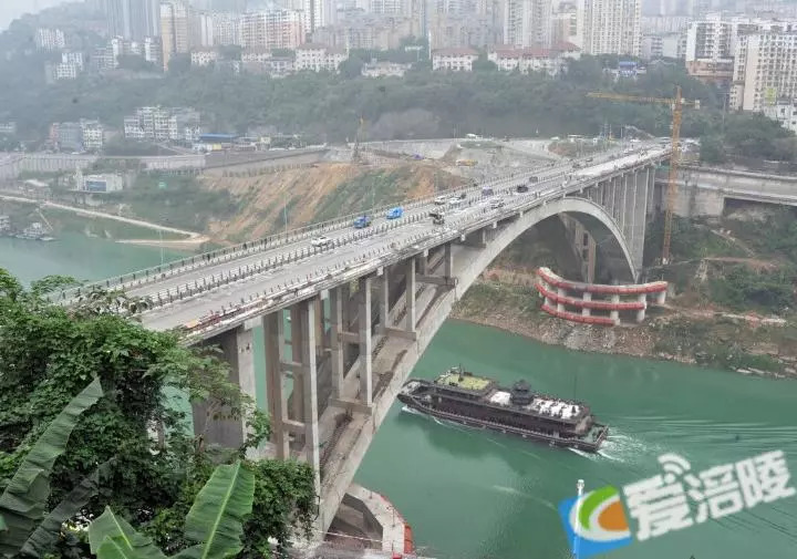 涪陵乌江大桥复线桥预计本月底通车!