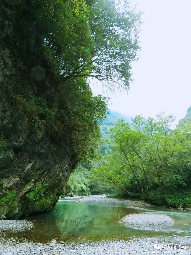 漢中西鄉古鎮駱家壩居然藏著這樣一處山清水秀的黑龍洞大峽谷