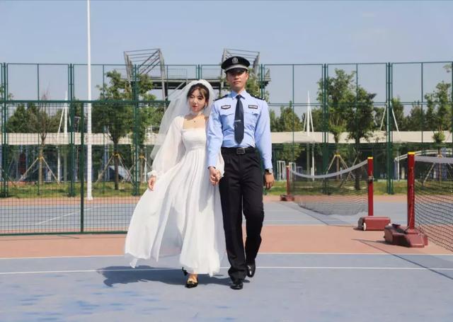 从警服到婚纱你喜欢的样子我都有