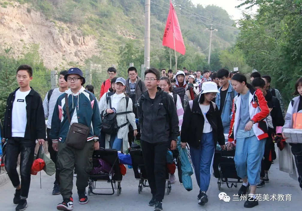 兰州艺苑美术学校图片