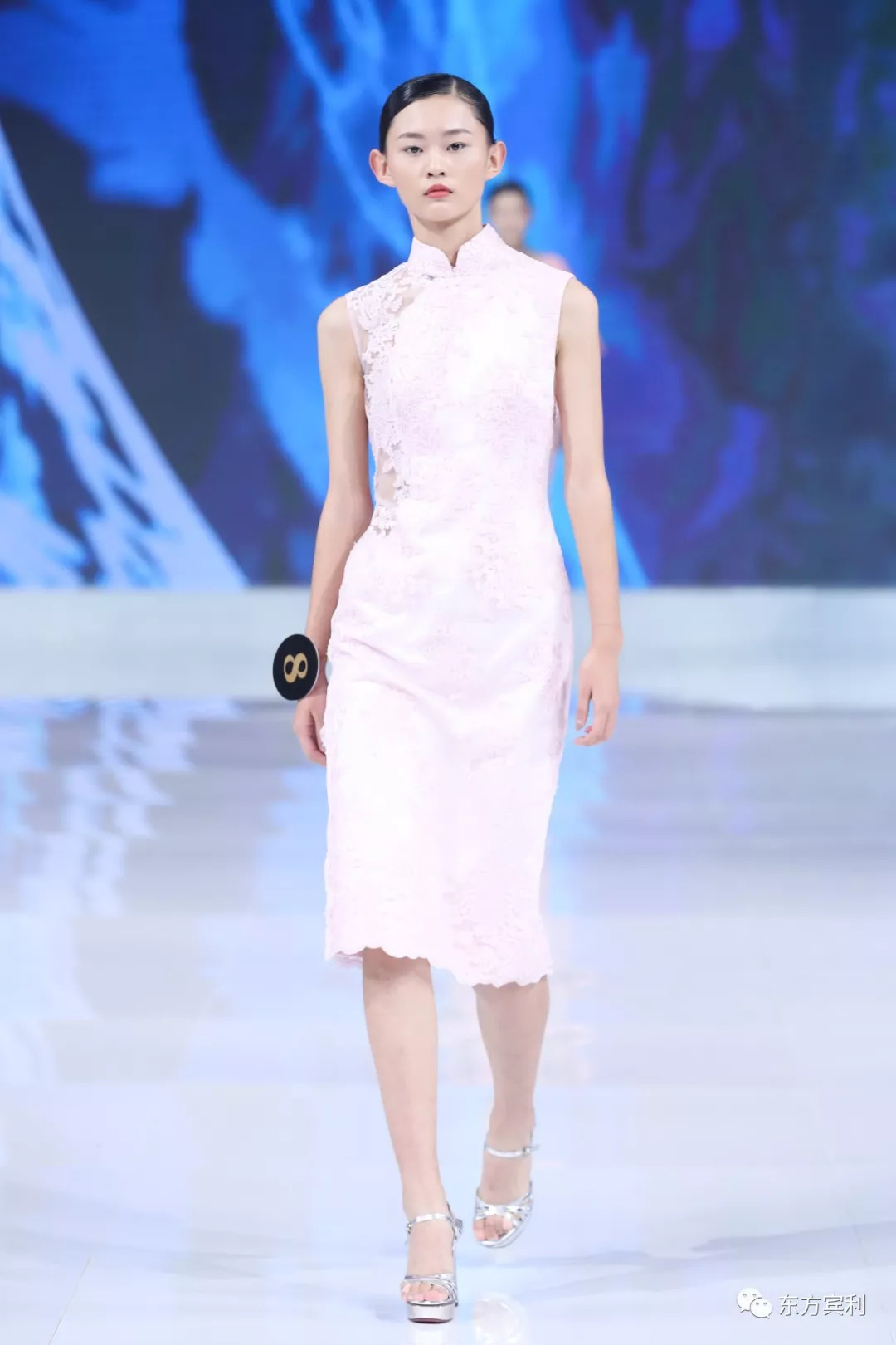 茧迹助力模特新面孔,掀起2018中国超级模特大赛礼服新概念