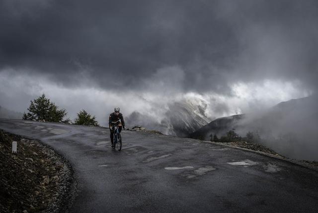 风雨兼程的图片人生路图片