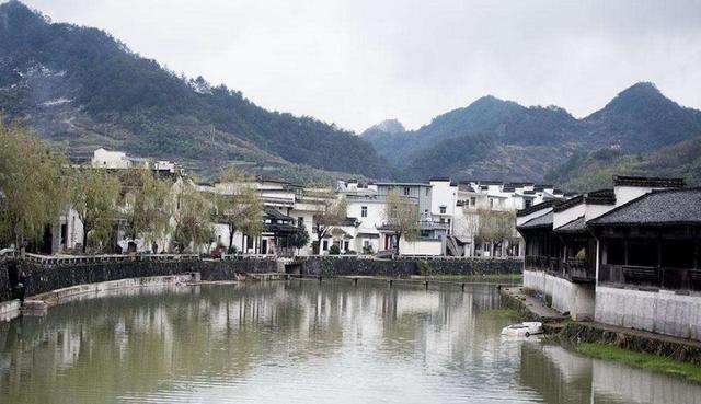 擁有八百多年曆史的古村落,諸多古橋,古亭,古民居,古祠堂,古寺,千年