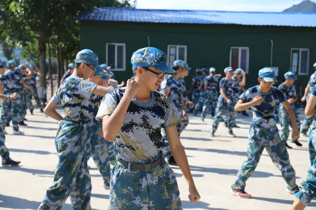 盛华基地:北京市第二十五中学军训纪实