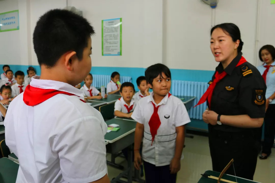 新开小学庞琨校长表示:非常感谢天津地铁将这么优质的服务送进校园