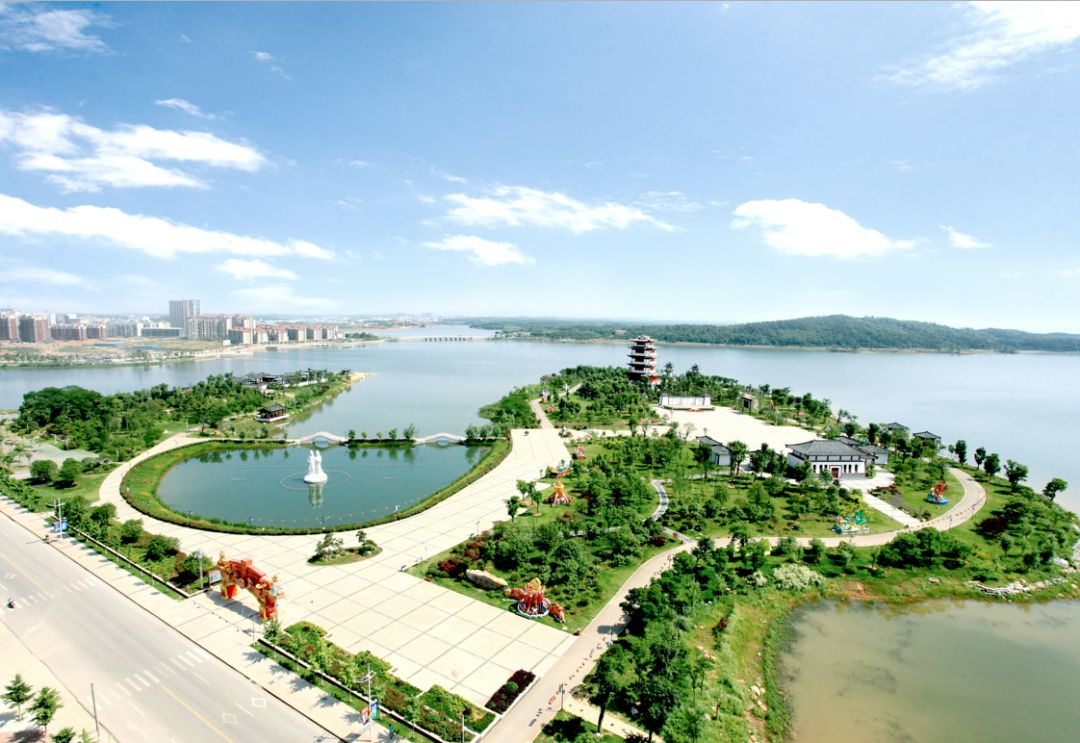 嘉鱼县人民公园图片