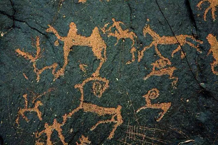 已知人类最古老绘画是一个有73000年历史的标签