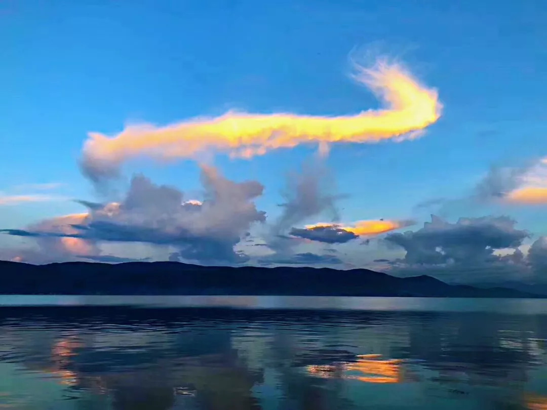 飛龍在天,神龍擺尾……大理的雲又一次驚豔世界_雲南